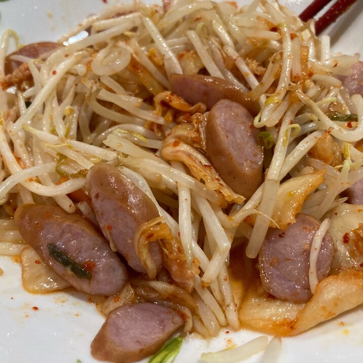 レンジで!もやしとキムチのソーセージあえたの